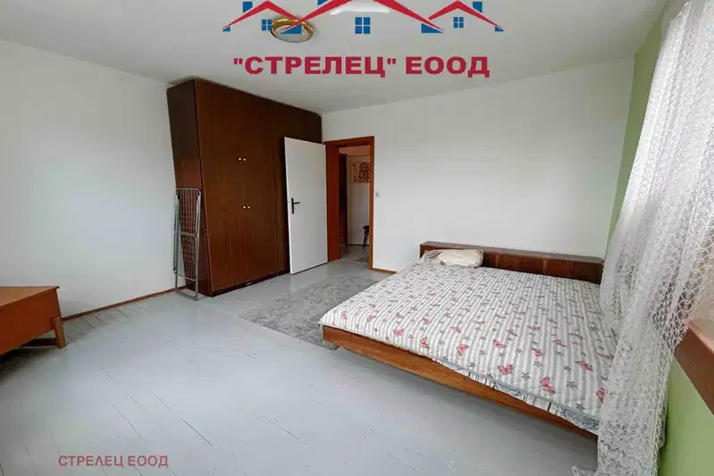 3-bedroom apartment in Dobrich, Centyr