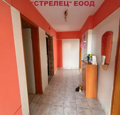 Photo 4 — 3-bedroom apartment in Dobrich, Centyr