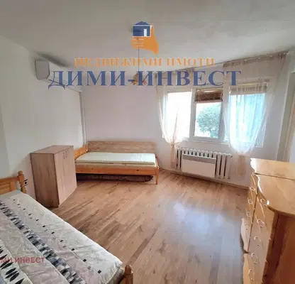Photo 4 — 3-bedroom apartment in Dobrich, Centyr