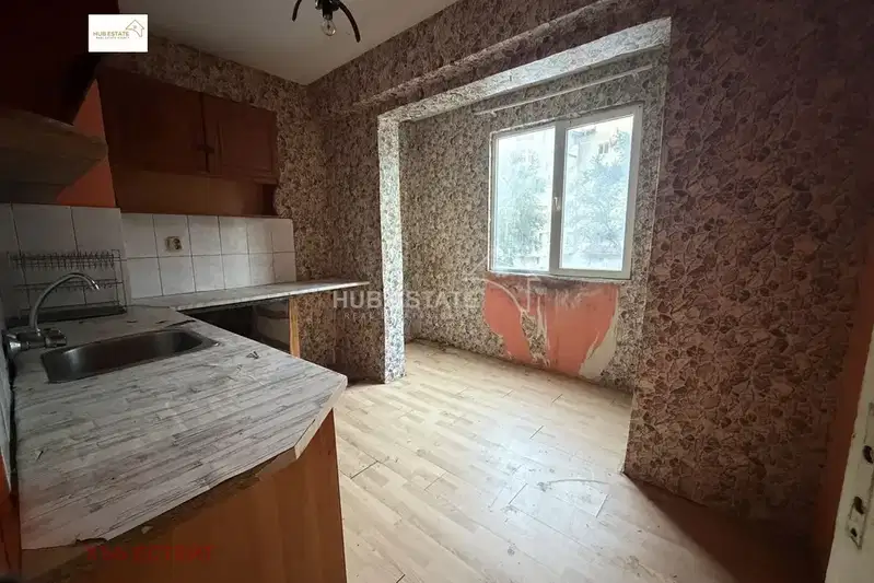 Two-room apartment in Druzhba 2, Dobrich with balcony