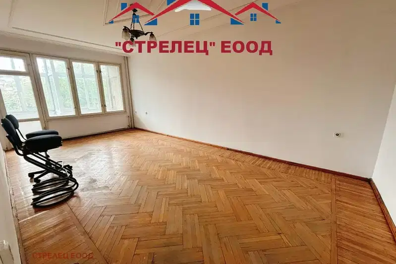 4-bedroom apartment in Dobrich, Gradska Bolnica