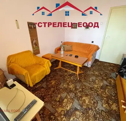 Photo 3 — 4-bedroom apartment in Dobrich, Gradska Bolnica