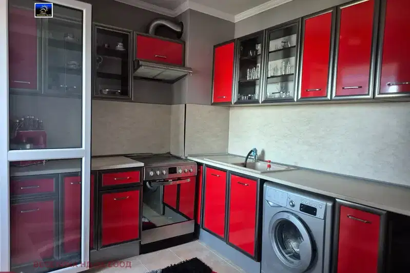 3-bedroom apartment in Dobrich, Stroitel