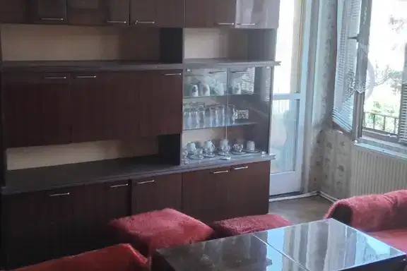 Four-room apartment in Dupnitsa with two terraces