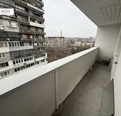 Снимка 3 — 2-стаен апартамент с две тераси в Център, Лъката, Габрово