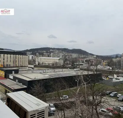 Снимка 4 — 2-стаен апартамент с две тераси в Център, Лъката, Габрово