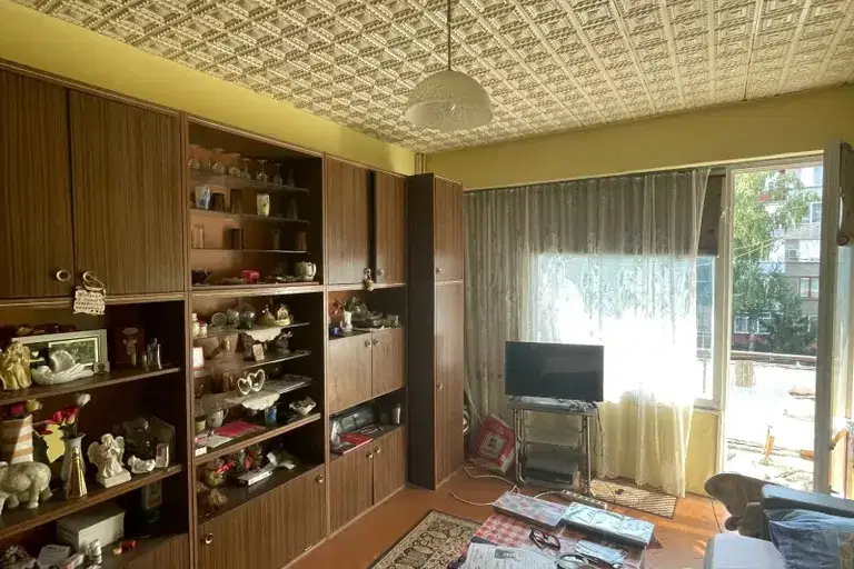 Двустаен апартамент в кв. Пролет, Горна Оряховица с асансьор