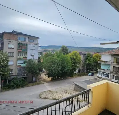 Снимка 5 — Двустаен апартамент в центъра на Горна Оряховица с тераса