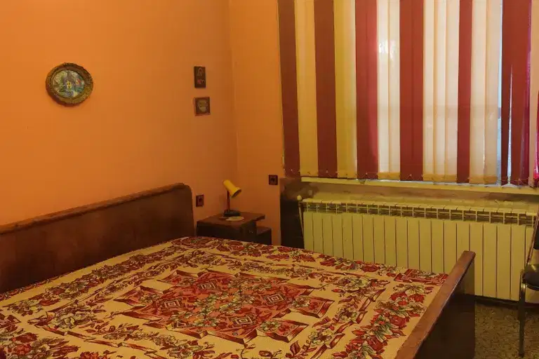 4-стаен тухлен апартамент с гараж в кв. Гарата, Горна Оряховица
