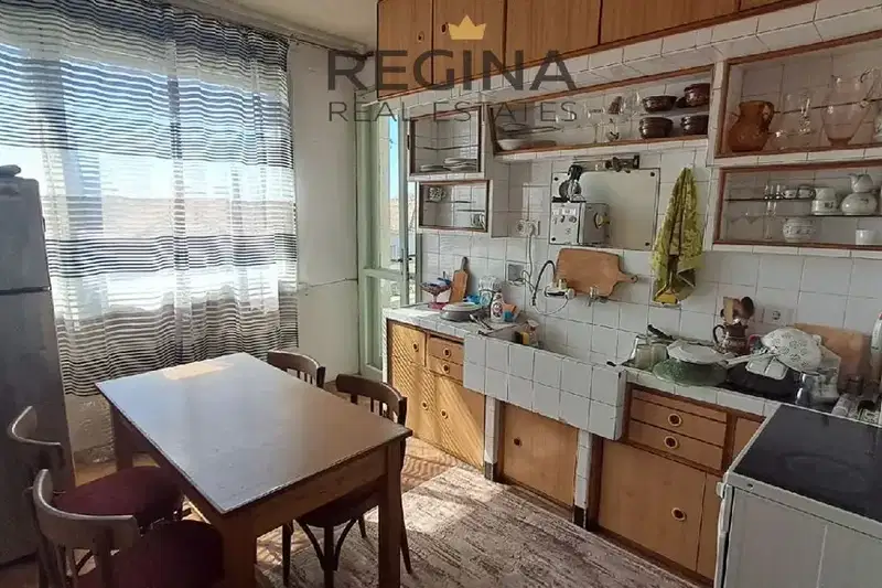 4-room apartment with garage in Hisarya, southern aspect