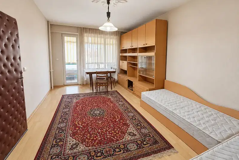 Three-room apartment in Ihtiman, Stipon with garage storage