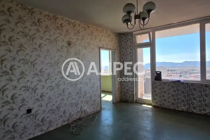 Spacious 3-room apartment in Karlovo with two terraces