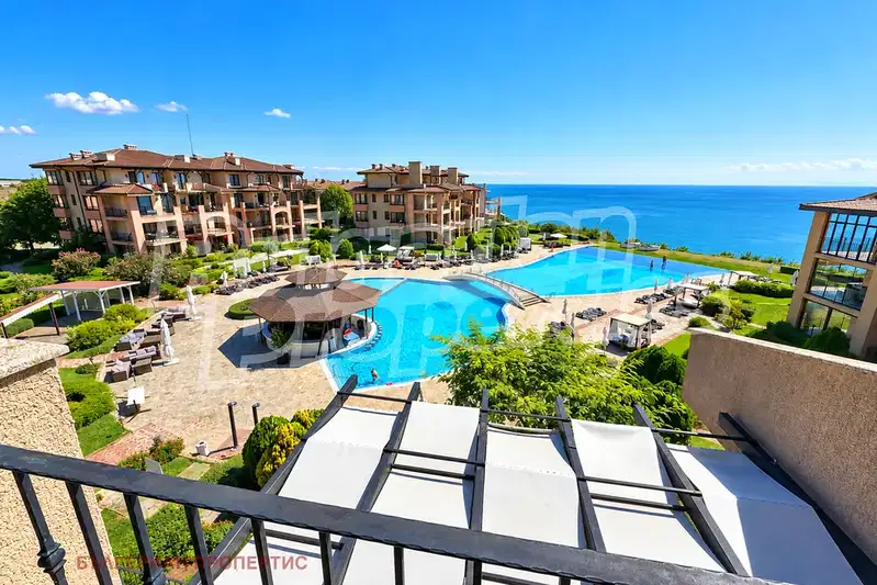 Spacious 3-room apartment in Kavarna with sea view