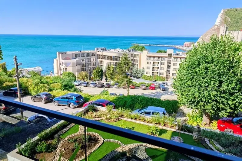 3-bedroom apartment in Dobrich, Kavarna