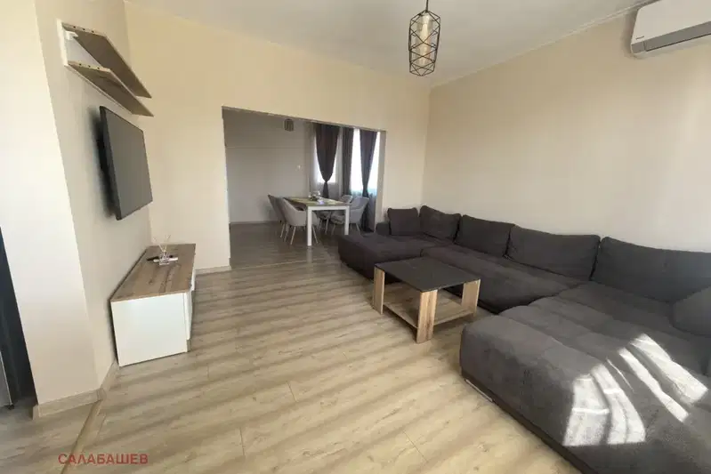 4-bedroom apartment in Stara Zagora, Kazanlyk