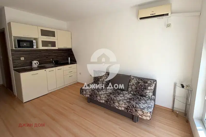 One-room apartment in Sunny Beach resort with security and parking