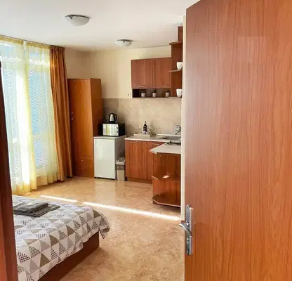 Photo 2 — Studio apartment in Sunny Beach with terrace and pool