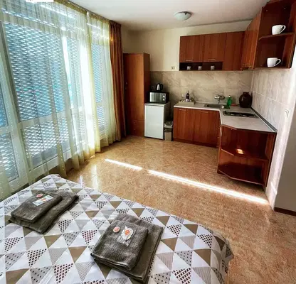 Photo 3 — Studio apartment in Sunny Beach with terrace and pool