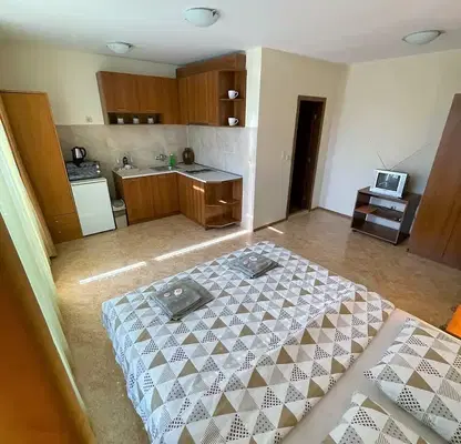 Photo 5 — Studio apartment in Sunny Beach with terrace and pool