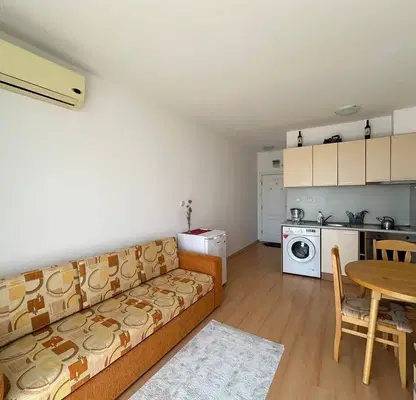 Photo 2 — Studio apartment in Sunny Beach resort with balcony