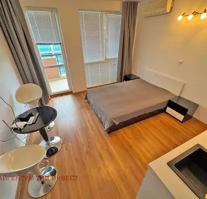 Photo 3 — Studio apartment in Sunny Beach with terrace and elevator