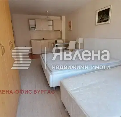 Снимка 4 — Двустаен апартамент в Слънчев бряг с гледка към градина и басейн