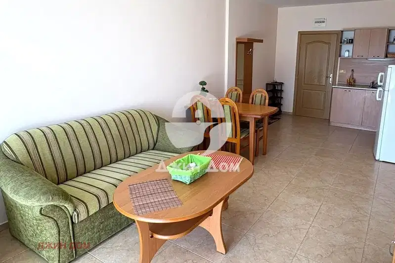 Two-room apartment with terrace in Sunny Beach resort, Trakia Plaza