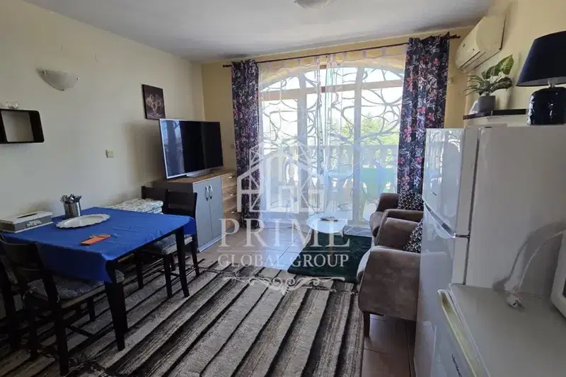 Spacious 3-room apartment in Sunny Beach with terrace