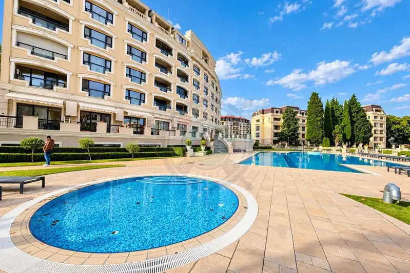 Two-room apartment in the resort complex Sv. Sv. Konstantin and Elena with terrace