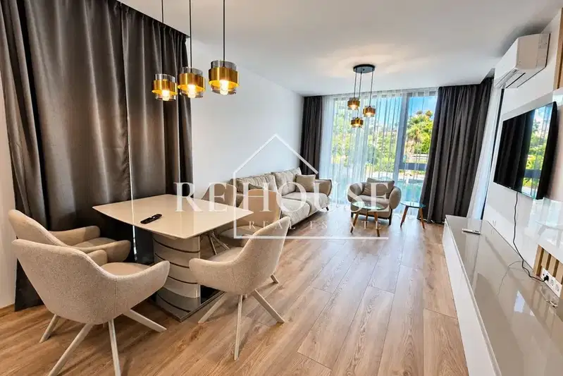 Three-room apartment with terrace in the resort complex Sv. Sv. Konstantin and Elena