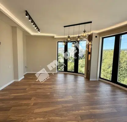Photo 2 — Three-room apartment with sea view in Zlatni Pyasatsi resort