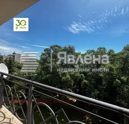 Снимка 2 — Тристаен апартамент с морска гледка в Златни пясъци