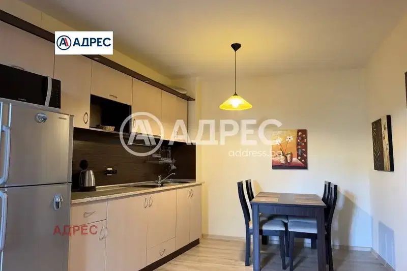 Three-room apartment with terrace in Zlatni Pyasatsi resort, Varna