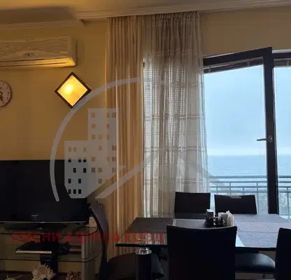 Photo 2 — 3-bedroom apartment in Zlatni Pyasyci