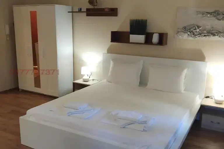 Studio apartment in Zlatni Pyasatsi resort, Iglika with controlled access