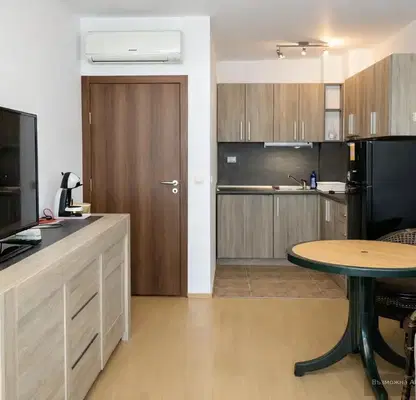 Photo 2 — Two-room apartment in Zlatni Pyasatsi resort complex, Varna with elevator