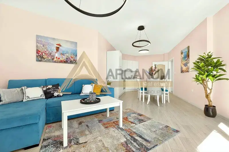 Spacious 3-room apartment in Zlatni Pyasatsi resort with elevator