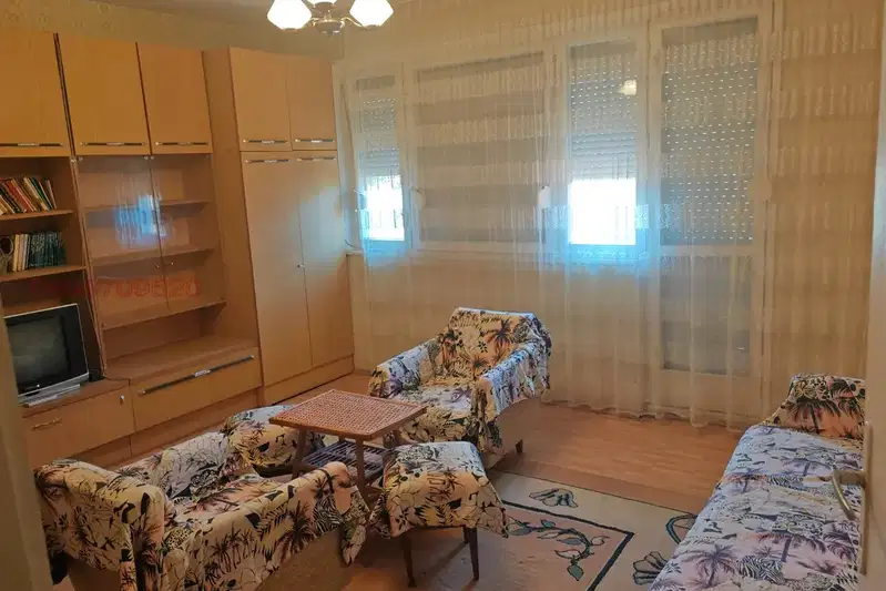 3-bedroom apartment in Kyrdjali, Centyr