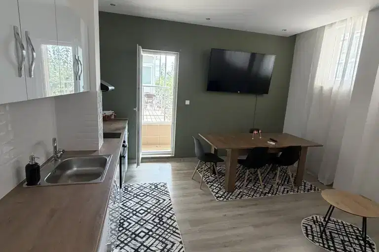 2-bedroom apartment in Kyrdjali, Vyzrojdenci