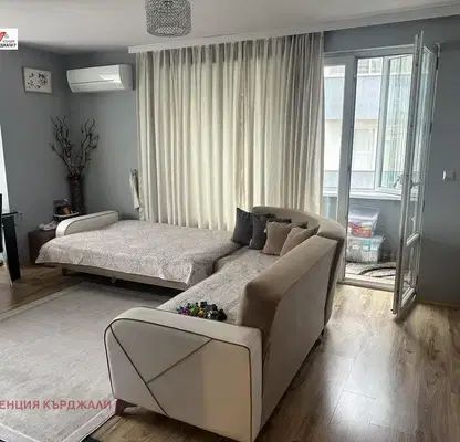 Photo 2 — Three-room apartment in Kardzhali, Vazrozhdentsi with three terraces