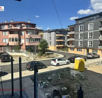 Снимка 4 — Тристаен апартамент с две тераси в Кърджали, Възрожденци