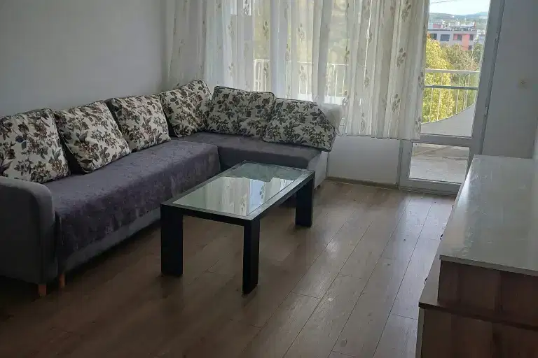 2-bedroom apartment in Kyrdjali, Vyzrojdenci
