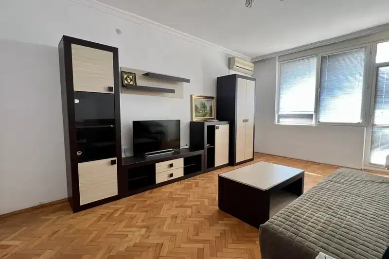 2-bedroom apartment in Montana, Lom