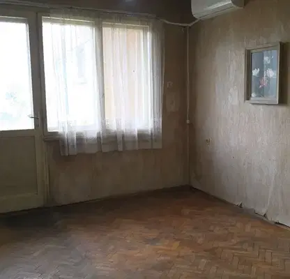 Снимка 2 — Двустаен апартамент в центъра на Ловеч с тераса и паркинг