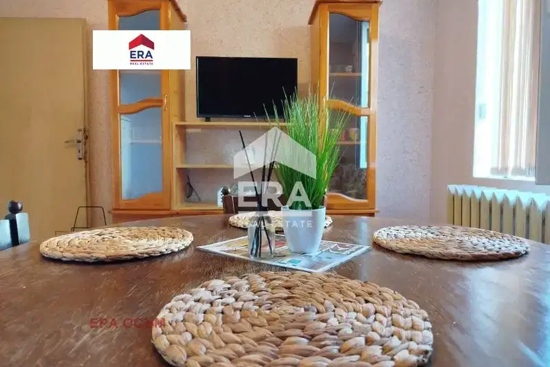 4-bedroom apartment in Lovech, Centyr