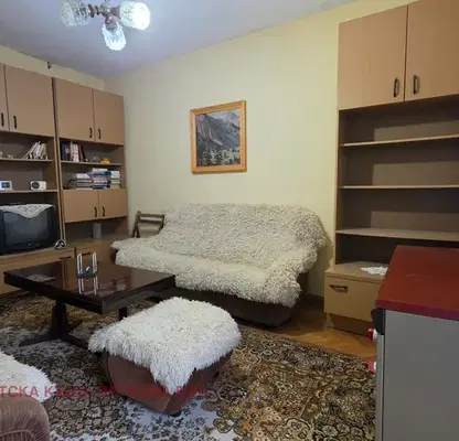 Снимка 2 — Двустаен апартамент в Широк център, Ловеч с тераса