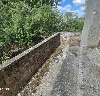 Photo 3 — Four-room apartment in Malko Tarnovo with new roof