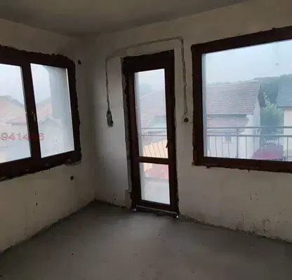 Photo 4 — Three-room apartment in the center of Mezdra with a basement