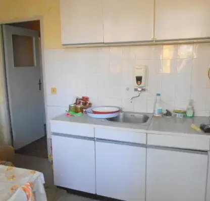 Снимка 3 — Двустаен апартамент 60 кв.м в ж.к. Плиска, Монтана, с две тераси