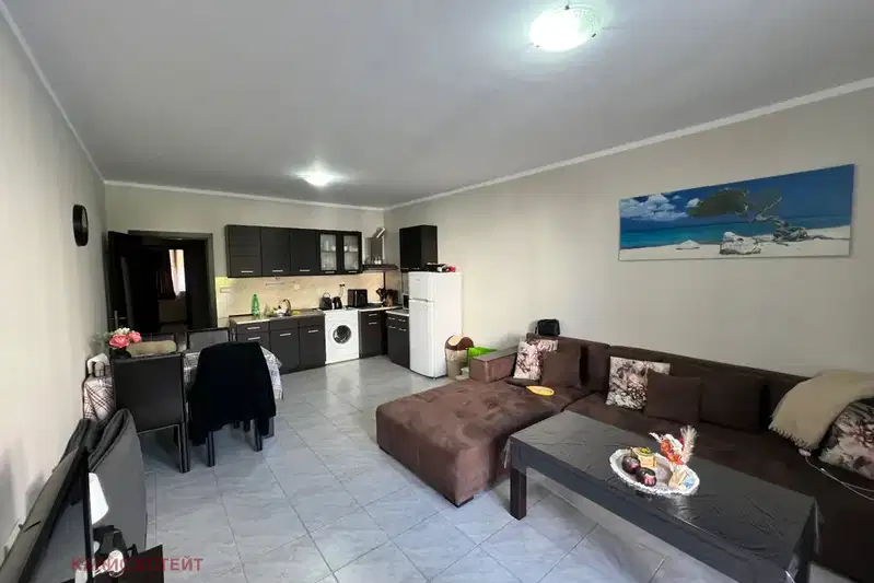3-room apartment in Nesebar with terrace and pool access